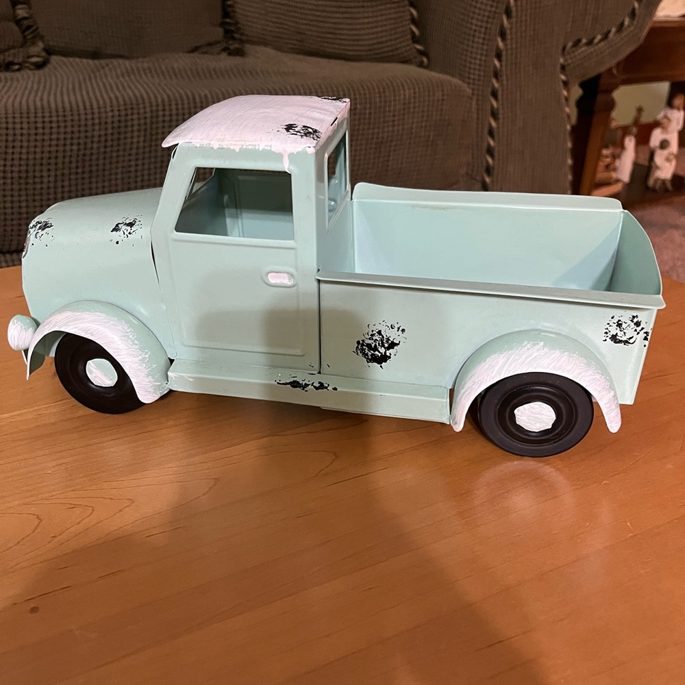 Farmhouse Truck